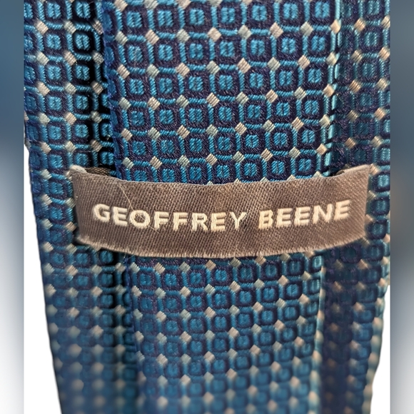 Geoffrey Beene Men's Tie - Picture 1 of 3